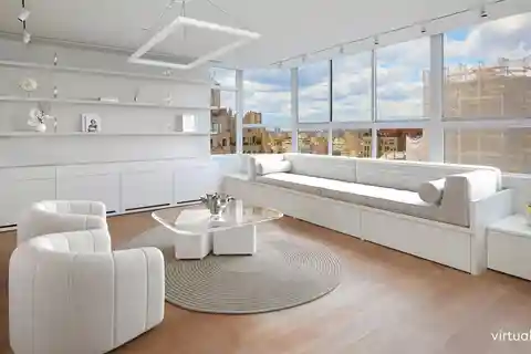 Mint Two Bedroom Condo off Park Avenue
