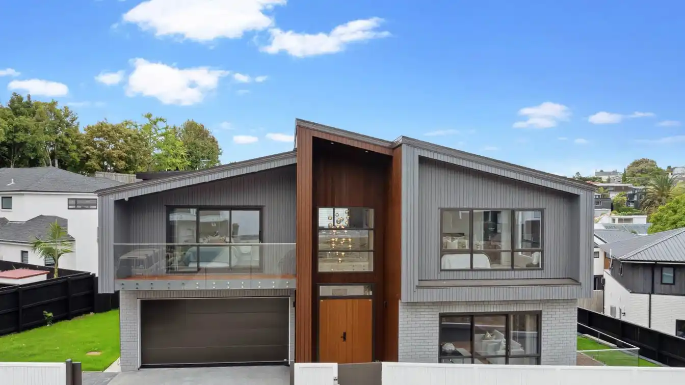 Brand New Home Blending Luxury and Practicality