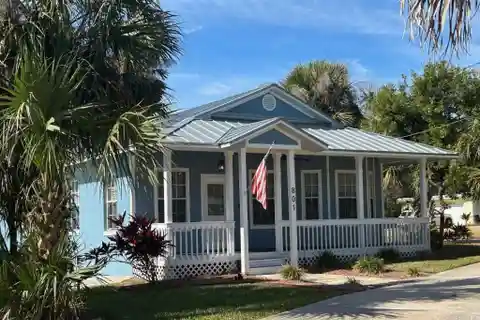 Charming Coastal Key-West-Style Retreat