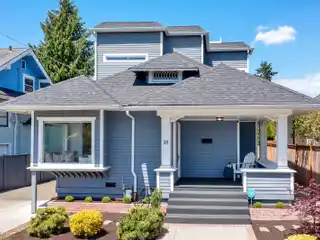 Quintessential Queen Anne Craftsman - Top of the Hill