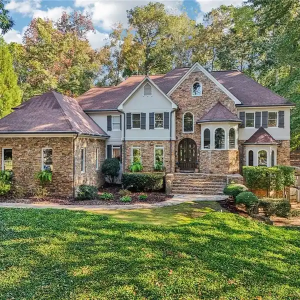 EXQUISITE FRENCH COUNTRY ESTATE