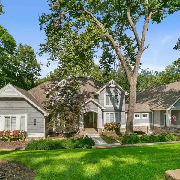 TURNKEY HOME ON NEARLY 1.5 ACRES