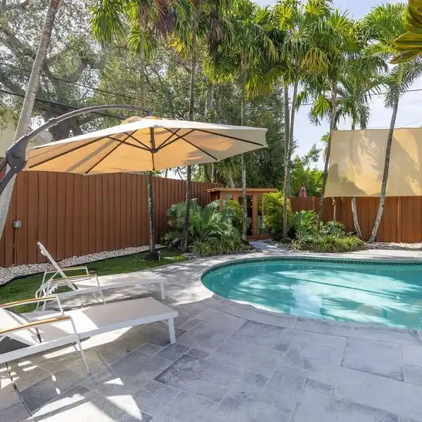 STYLISH & SOPHISTICATED MID-CENTURY SMART POOL HOME