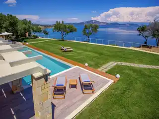 Breathtaking Seafront Villa with Panoramic Views
