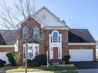 Move-In Ready Home in Quince Orchard Park