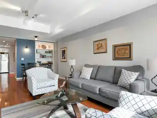 Bright Corner Residence in Prime Lincoln Square