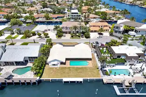 Rare Find in Coral Ridge Country Club