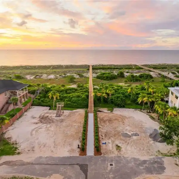 EXCEPTIONAL OCEANFRONT LOT