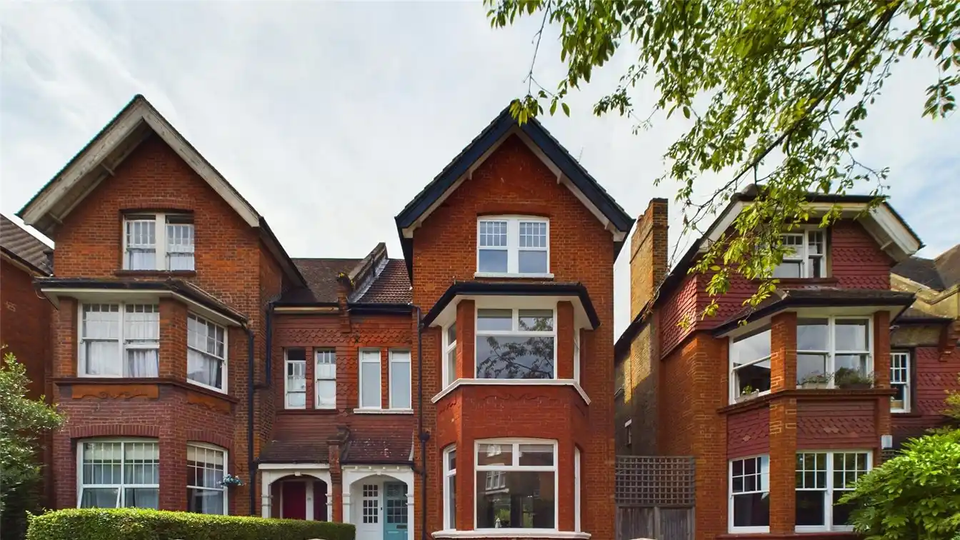 Fantastic Six Bedroom Terraced House