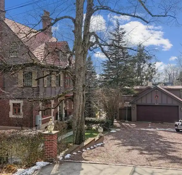 MAJESTIC ESTATE WITH ENDLESS POSSIBILITIES