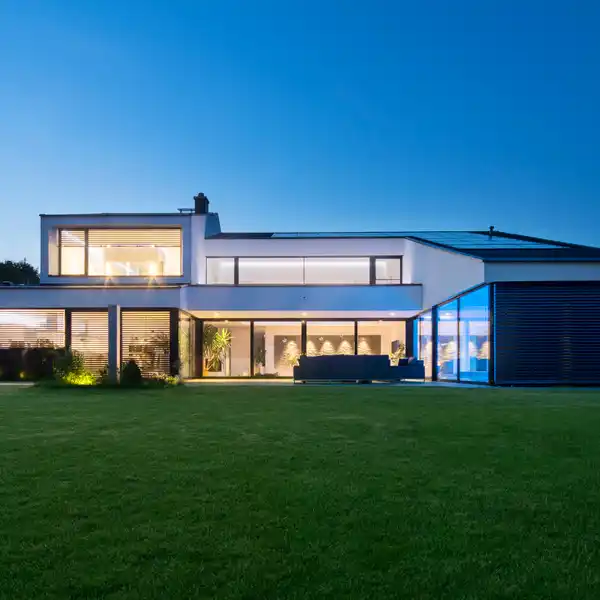 MODERN MASTERPIECE