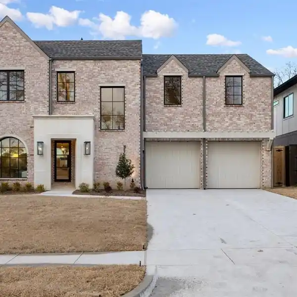 STUNNING NEW CONSTRUCTION IN MIDWAY HOLLOW