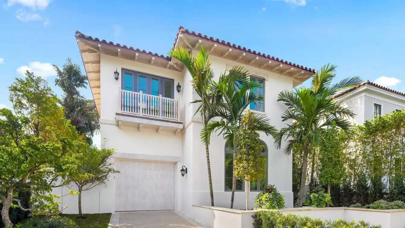 State-of-the-art New Modern Mediterranean Home