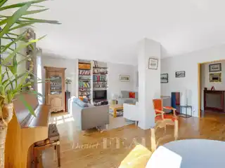 Ideal Family Home Steps from Station