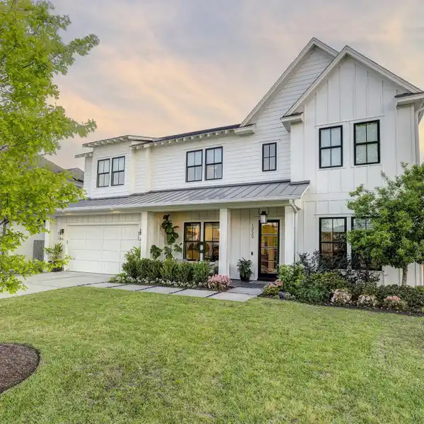 CUSTOM HOME WITH SPECTACULAR BACKYARD LIVING