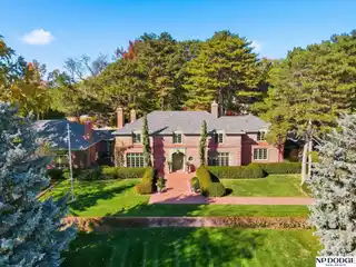 Fully Reimagined Stunning Estate Brings Warmth & Artistry to Every Space