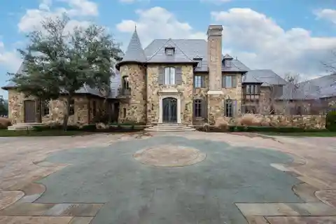 Architectural Excellence in Preston Hollow