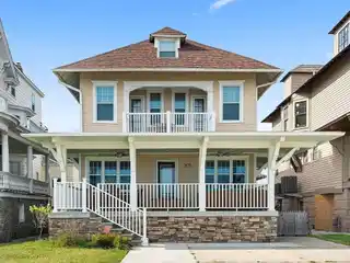 Spectacular Oceanfront Victorian