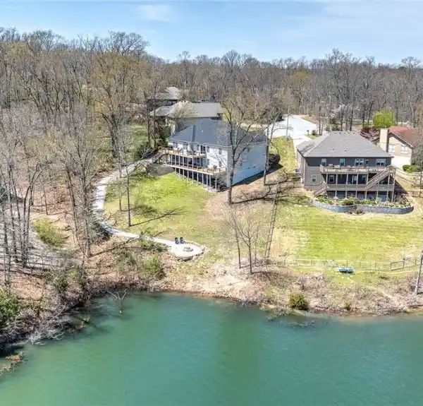 YOUR OWN SLICE OF LAKEFRONT PARADISE