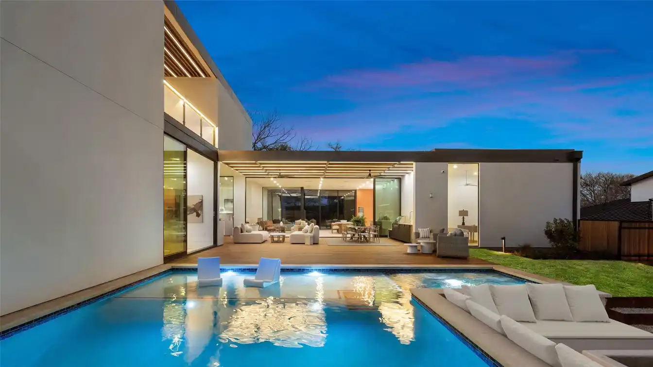 Architectural Marvel in Barton Hills