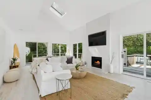 Renovated Contemporary Retreat Near East Hampton Beaches