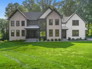 Magnificent Home on a Private Cul-De-Sac