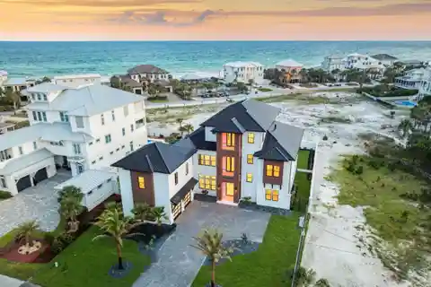 Luxury Modern Estate with Expansive Gulf Views