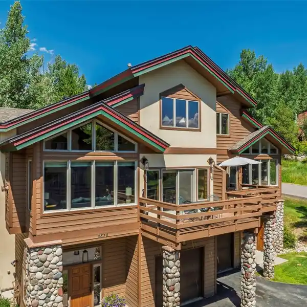 RARE TOWNHOME AT ELK RUN