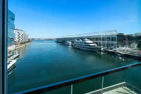 Luxury Pied-à-Terre with Sunset Views