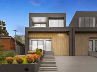 Stylish and Sophisticated Modern Home