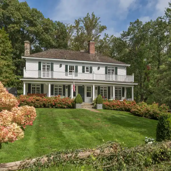STYLISHLY REIMAGINED 1905 COLONIAL