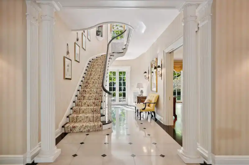 Stately Residence Blending Elegance and Comfort