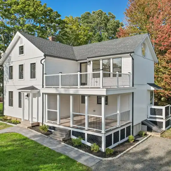 COMPLETELY RENOVATED COASTAL GEM IN STONY CREEK