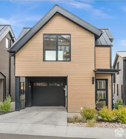 MOUNTAIN MODERN RETREAT