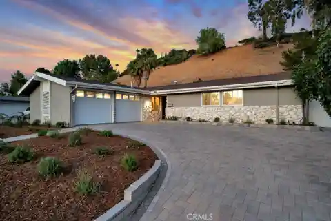 Modern Luxury with Timeless Comfort