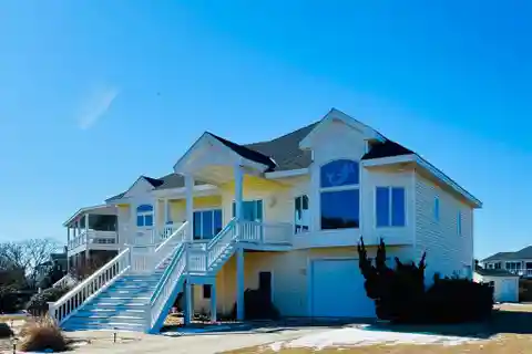 Grand Coastal Home in the Outer Banks