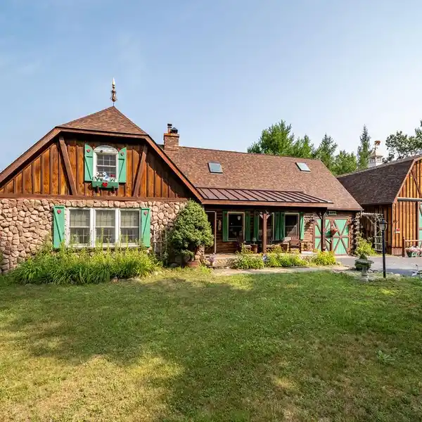 INCREDIBLE YEAR-ROUND WATERFRONT HOME