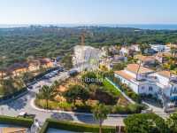 LARGE PROPERTY CLOSE TO THE BEACH