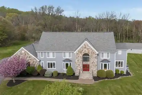 Elegant Colonial in Hill View Farms