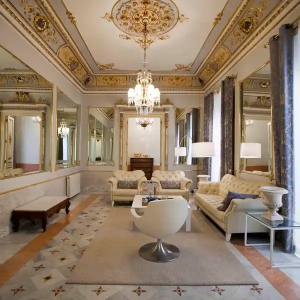 PALATIAL PROPERTY WITH A UNIQUE CHARM