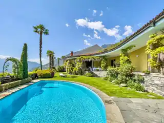 Wonderful Villa with Panoramic Lake Views