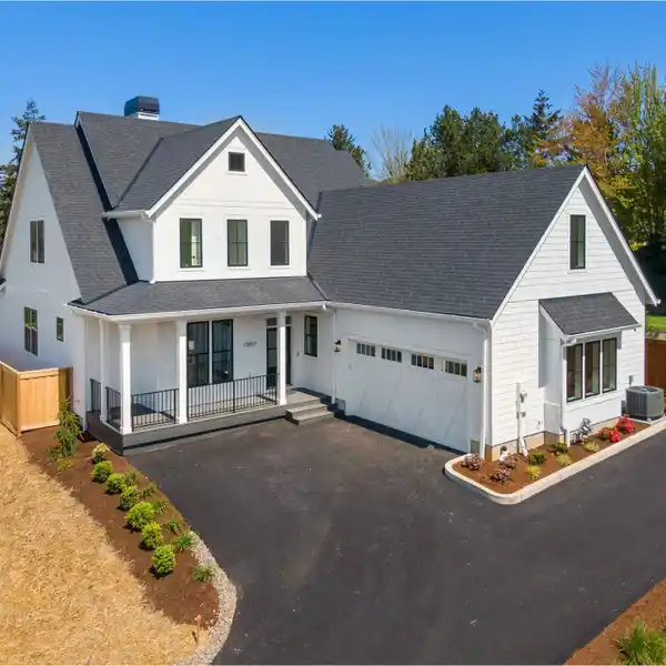 GORGEOUS NEW HOME IN BAUER WOODS