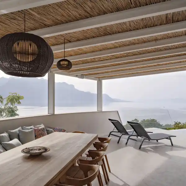 MASTERFUL BLEND OF MODERN COMFORT AND HISTORICAL CHARM