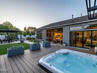 Single-Level Luxury Living in the Iconic Rancharrah Estate