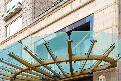 Penthouse Oasis Above the Clouds