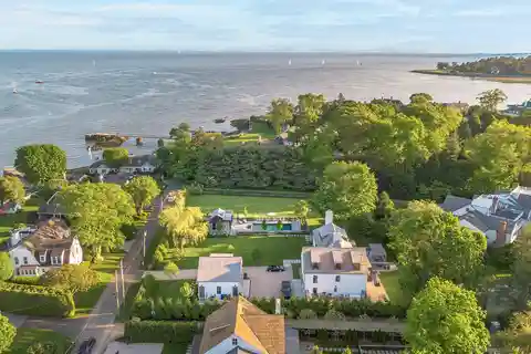 Architectural Refinement with Effortless Elegance