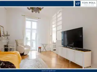 Stylishly Renovated Old Building Apartment with Balcony