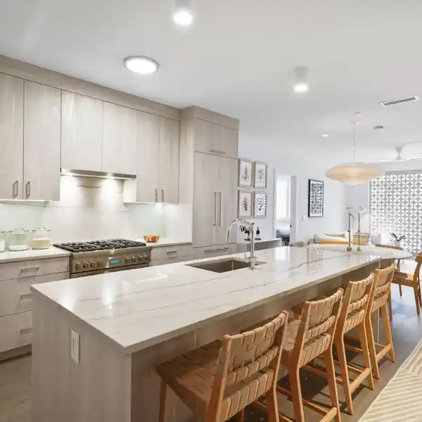 SOPHISTICATED SINGLE-LEVEL LIVING WITH STUNNING VIEWS
