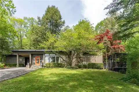 Chic Mid-Century Modern Retreat