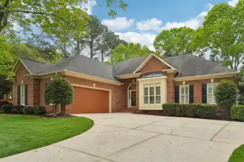 Expansive Ranch with Deeded Boat Slip on Lake Noman